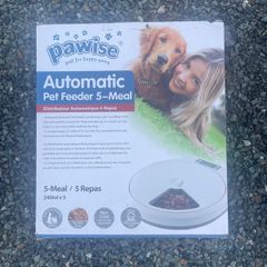 Dog Pet Feeder