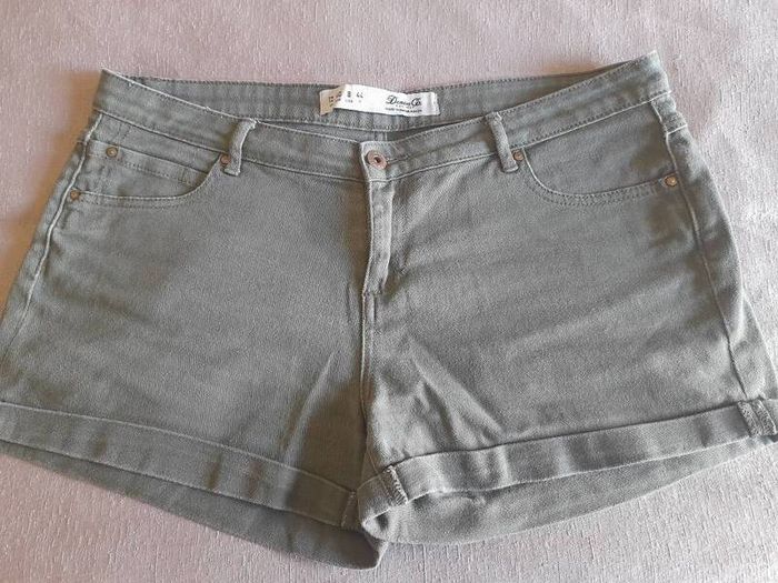 ladies shorts size 12