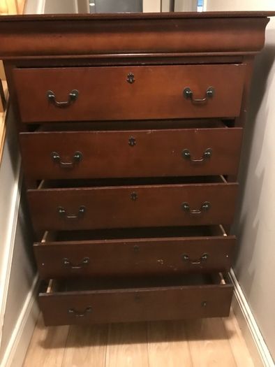 Chest with 6 drawers