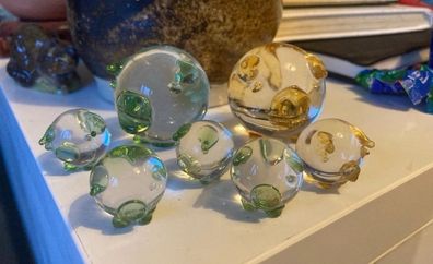 Glass pigs