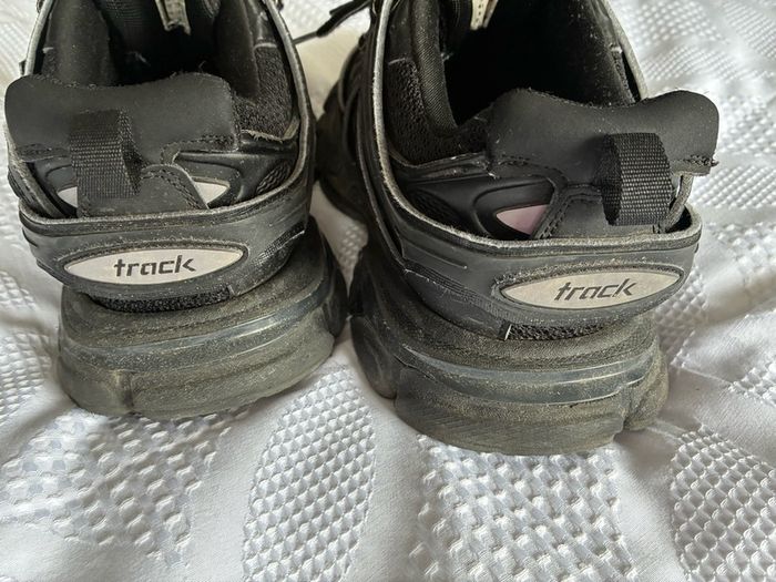 Balenciaga tracks runners