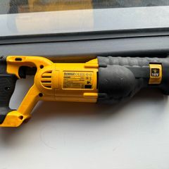 DeWalt DCS380 18V XR Reciprocating Saw
