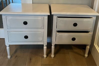 Bedside lockers x2