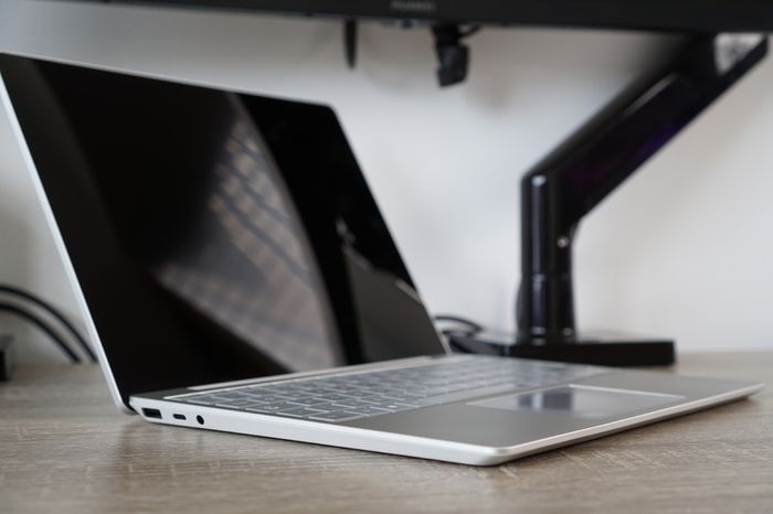 Microsoft Surface Laptop Go | Core i5 | 16GB RAM | 256GB | 100% sRGB Touch