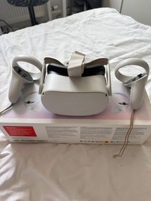 Oculus Meta Quest 2 VR Headsets