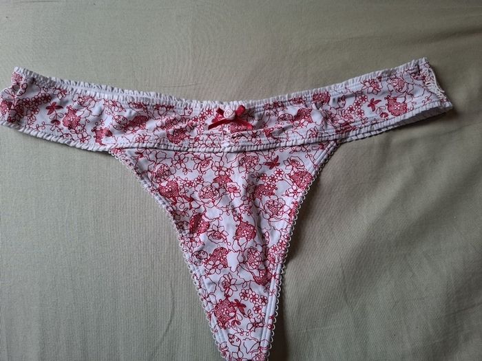 BeeDees thong