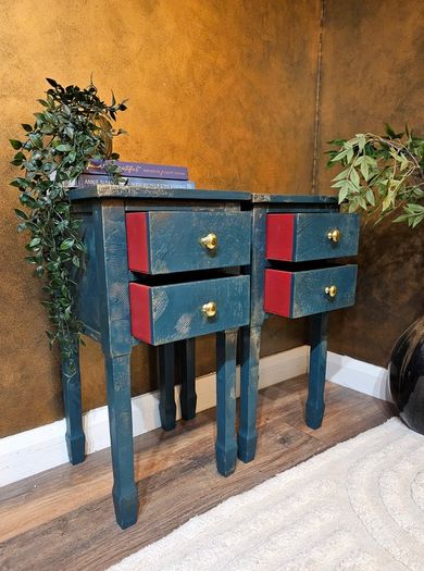Bedside lockers