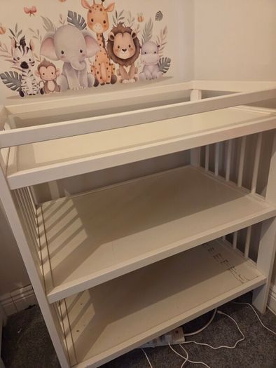 Changing table