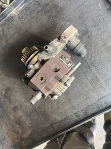Trafic Vivaro 2.0 M9r Diesel Pump