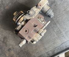 Trafic Vivaro 2.0 M9r Diesel Pump