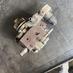 Trafic Vivaro 2.0 M9r Diesel Pump