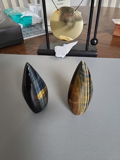 Labradorite specimens