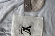 Lv hat