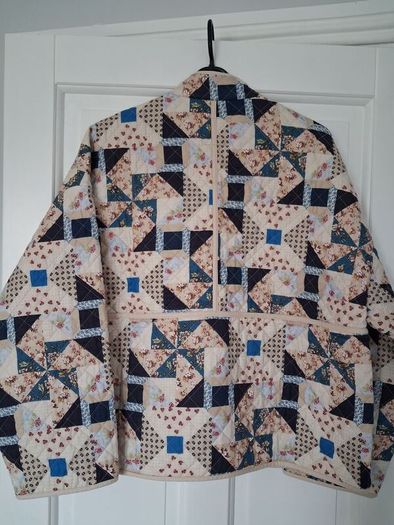 Max Mara Quilted Jacket - Size IT 42 DE 38 UK 12 - BNWT RRP 355