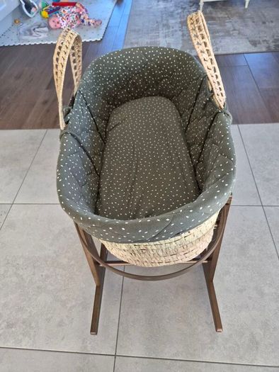 Little Green Sheep Moses Basket and Rocking Stand