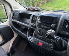relay 2018 box body with tail lift