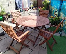 Winchester Collection Table and 4 Chairs