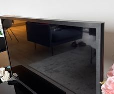 Samsung 32 inch T4300 HD Smart TV