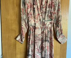 Massimo Dutti silk dress size 34/ XS like a new