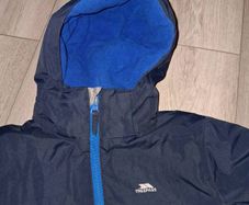 x2 Bundle - Trespass Tres-Shield Weather Proof & Wind Proof Jacket - Size - 6-7 Years - RRP - 67.00 - Open To Offers!! & Now Added - Scarf
