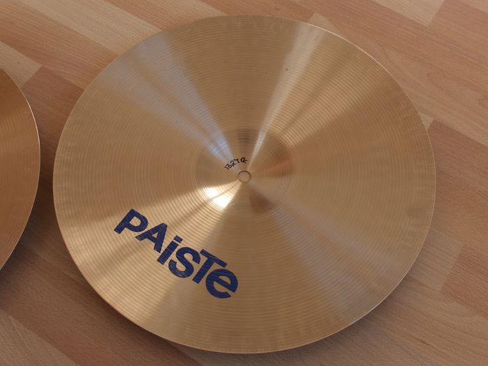 Paiste 602 Marching Cymbals, 16 inch With Bag.