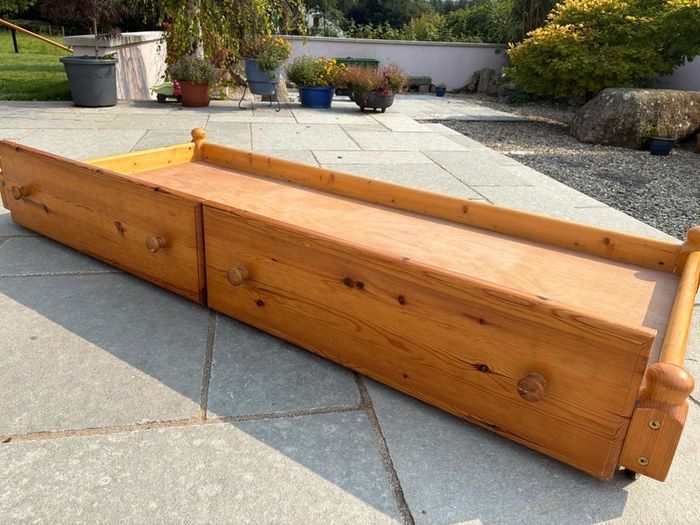 Under bed storage