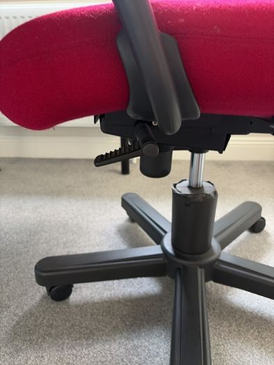 Ikea linnmon 150 x 75 + Chair