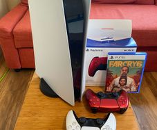 PlayStation 5 Disc Edition + 2 Controllers + Far Cry 6