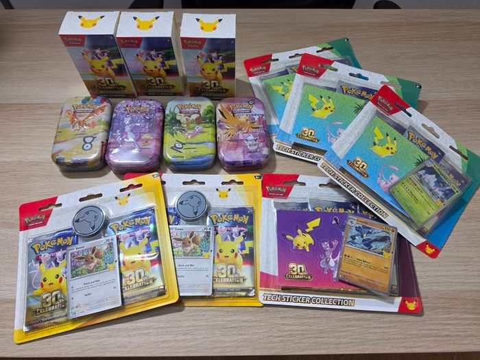 Pokemon TCG 30th Celebration Bundle