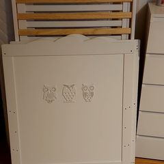 Cot that turns into toddler bed with side guard & under bed drawer