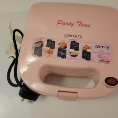 New Toast/Sandwich Maker