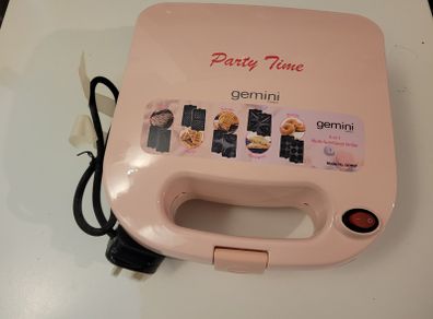 New Toast/Sandwich Maker