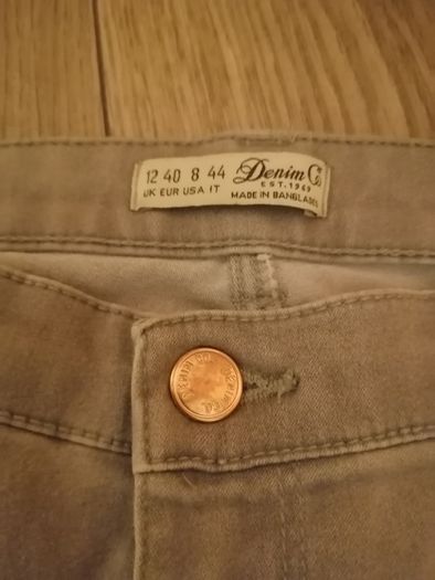 Clothes size 12