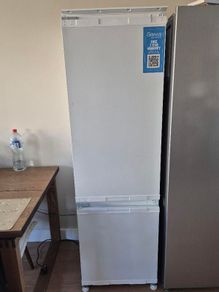 Servis Fridge Freezer Integrated