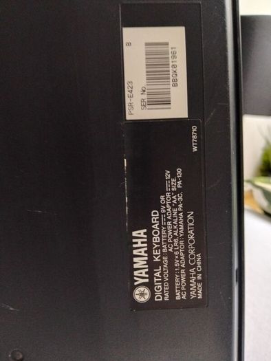 Yamaha PSR-E423 Keyboard