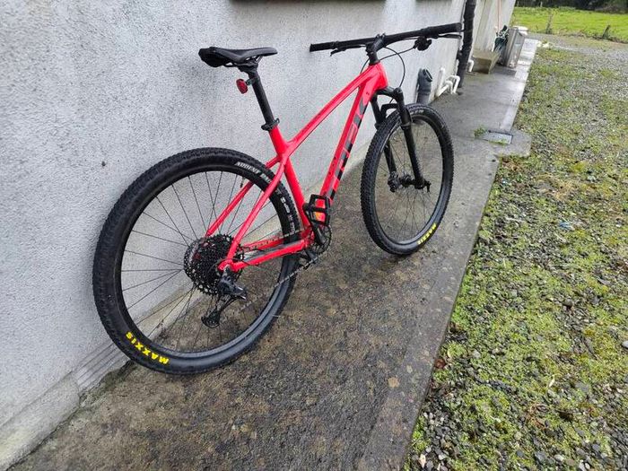 29er Trek X Calibre 8 Mountain Bike in Size Large