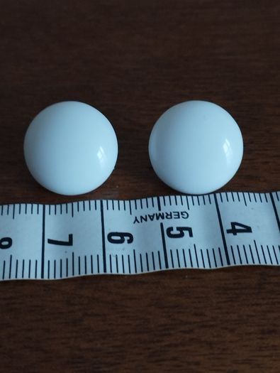 Vintage milk glass earrings.
