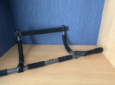 Pull up bar