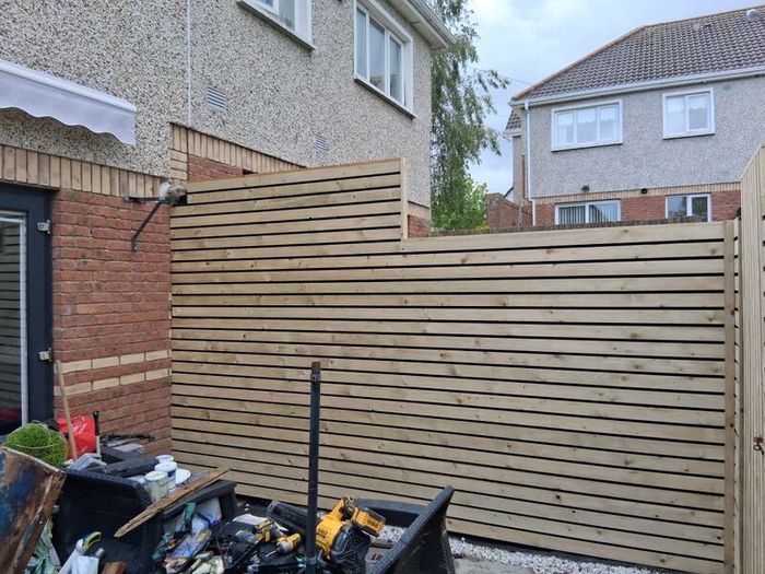 Fencing/wall toppers/Privacy screens