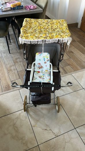 Silver Cross dolls pram