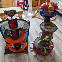 Paw Patrol Tower & Hot Wheels Garage