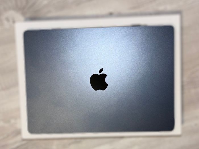 MacBook Air 13-inch M4, 16 GB, 512 GB, Midnight, 13 cycles