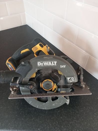 dewalt skill saw 54v