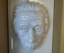 Einstein Hollow face Illusion