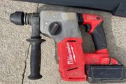 Milwaukee M18 CHX FUEL 18V 26mm SDS Plus Rotary Hammer Drill with an 8.0Ah battery