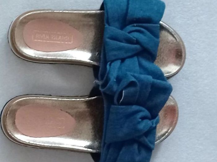 River Island Sliders