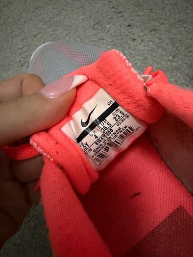 Nike Lightweight Grey & Pink Mesh Running Shoes - Coral Accent Athletic Trainers