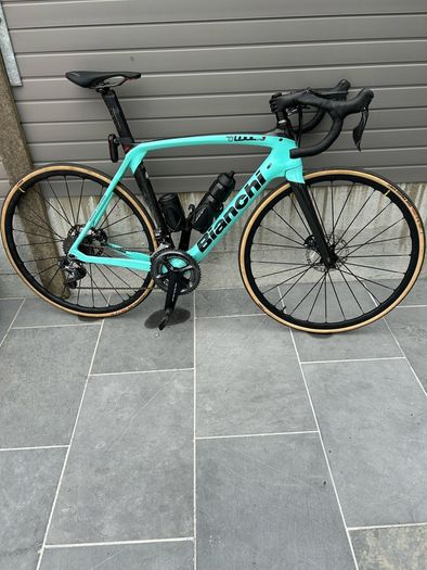 Bianchi Oltre XR3 Road Bike