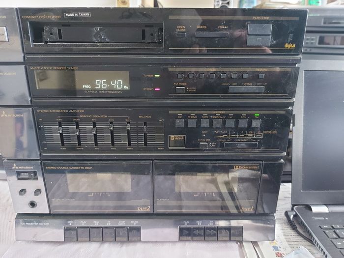 Mitsubishi Music Centre, Model DA-60R, Radio, CD, Tape, Phono, Aux, 2 Philips speakers included, in good condition for its age