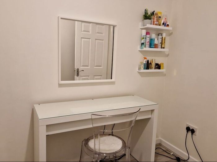 Dresser/Makeup table + Chair+Mirror